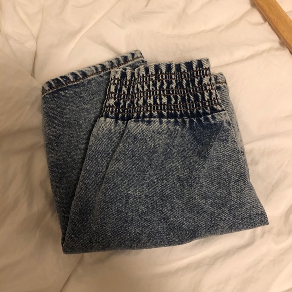 BRAND NAME CLOTHING BUNDLE (35 ITEMS) - Picture 15 of 16